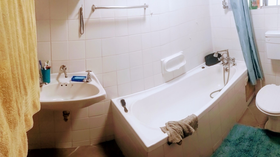 To Let 1 Bedroom Property for Rent in Dennesig Western Cape